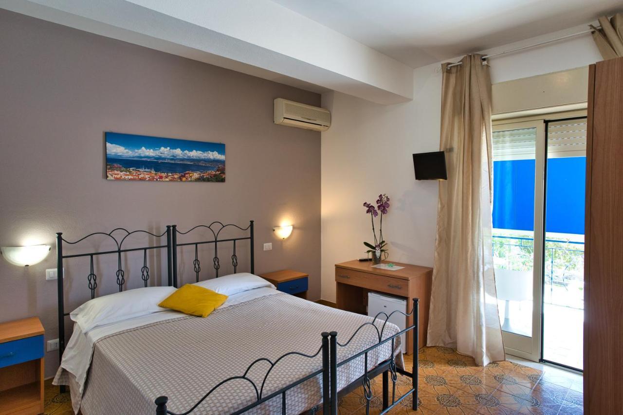 La Ruota Hotell Oliveri Eksteriør bilde
